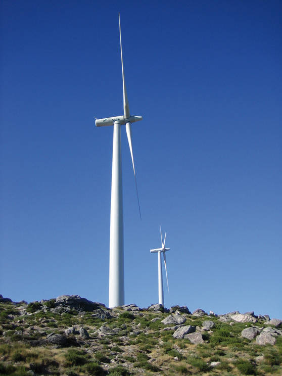 Im Windpark Montemuro in Portugal drehen sich acht Anlagen. / Foto: Energiekontor