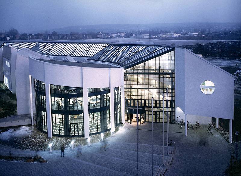Hauptgebäude der Universität Witten-Herdecke. / Foto: Universität