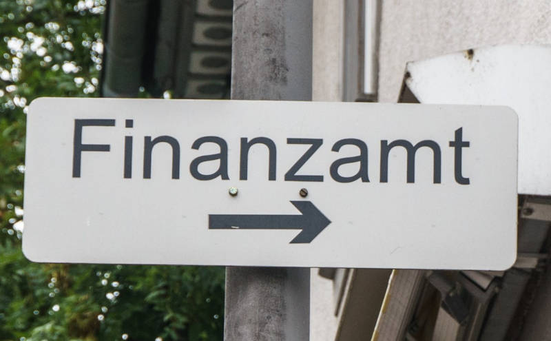 Das Finanzamt bedient sich bei Gewinnen aus Geldanlagen automatisch. / Foto: Pixabay