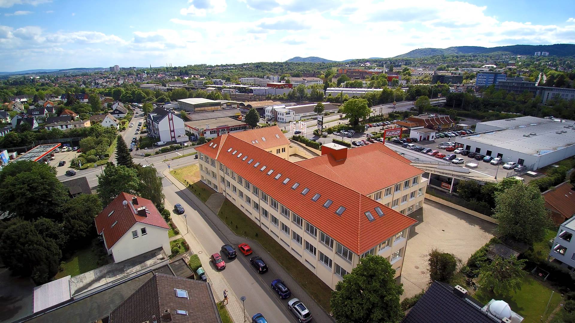 Luftbild vom zwischenzeitlichen Ausweichquartier der Evangelischen Bank in Kassel. Die "Schanze" war früher eine Druckerei. / Foto: Unternehmen