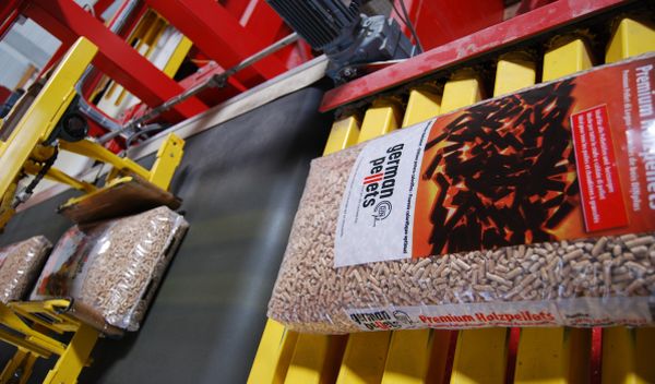 Abfüllung bei German Pellets. Das Unternehmen hat in den vergangenen Jahren massiv auf Wachstum gesetzt. / Foto: German Pellets