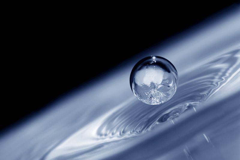 In manchen Regionen der Welt ist jeder Tropfen kostbar. / Foto: Mikael Damkier, Fotolia