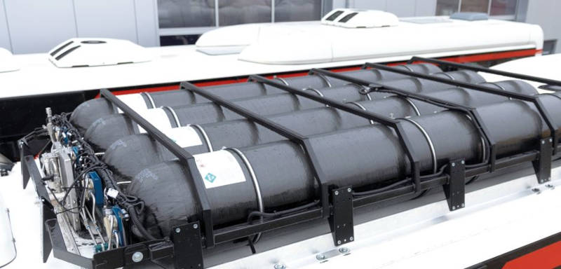Die Wasserstofftanks von Clean Logistics sollen den ersten umgerüsteten Bus mit einer Ladung bis zu 300 Kilometer weit bringen. / Foto: Unternehmen