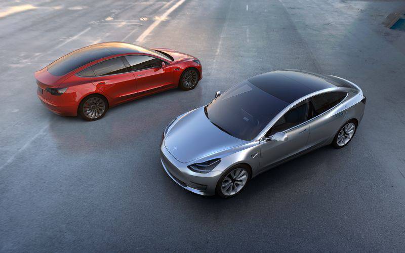 Tesla Model 3: Der kalifornische Autobauer steigerte die Produktion des massentauglichen Modells und rückte in die Gewinnzone vor. / Foto: Unternehmen